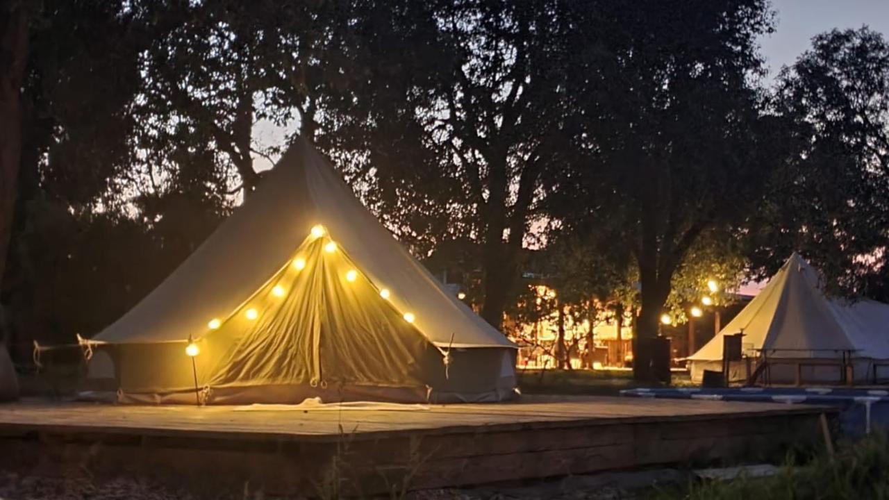 Belltent Savica Zagreb Buitenkant foto