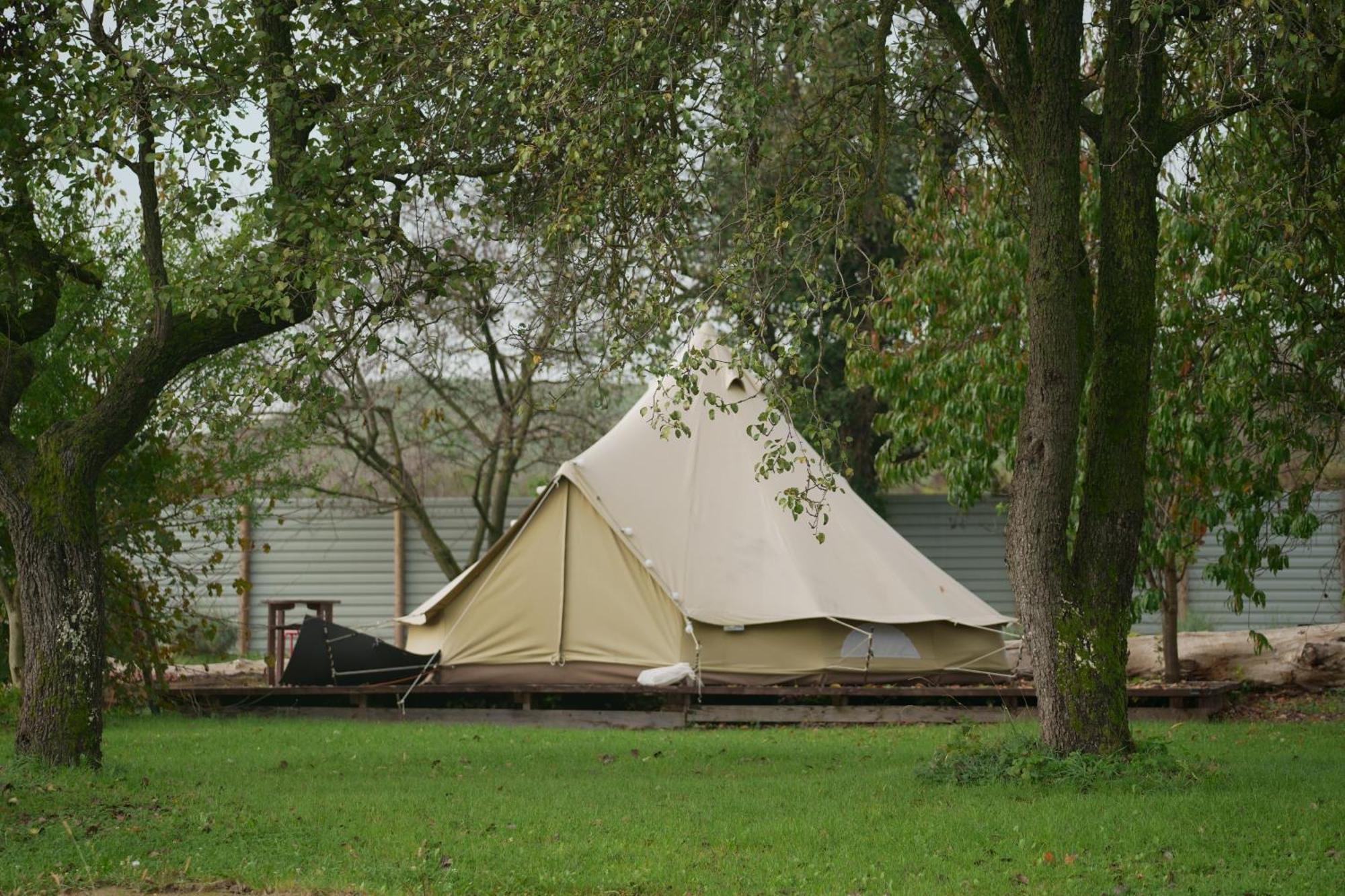 Belltent Savica Zagreb Buitenkant foto